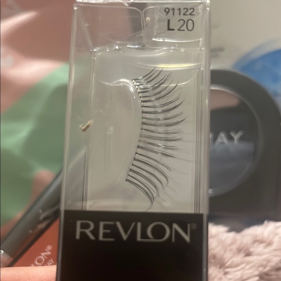 Makeup 10 piece Bundle - Picture 5 of 8